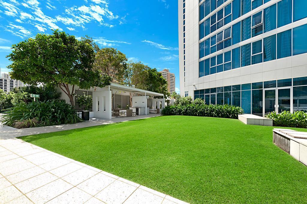 H Star Residences-- Paradise Stayz Гоулд Коуст Екстериор снимка