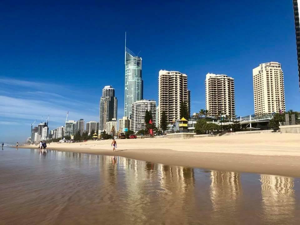 H Star Residences-- Paradise Stayz Гоулд Коуст Екстериор снимка