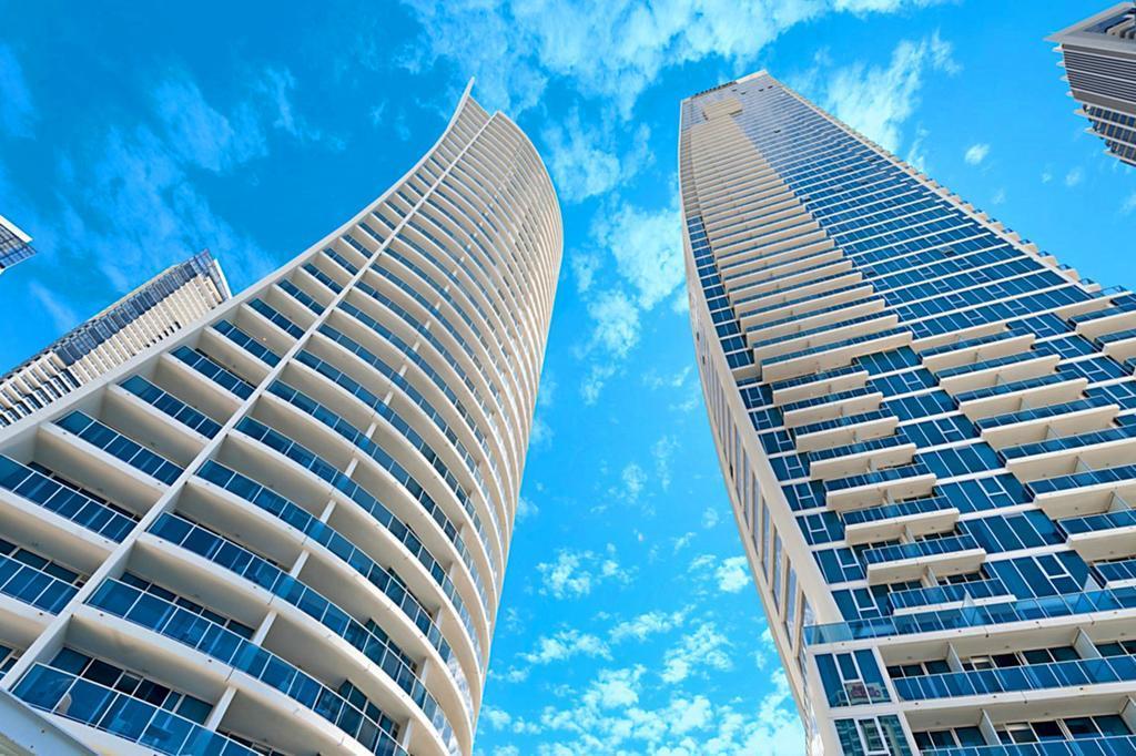 H Star Residences-- Paradise Stayz Гоулд Коуст Екстериор снимка